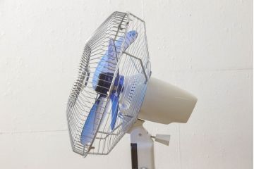 レトロ雑貨　激レア!!　松下電器産業　ナショナル扇風機　　箱付き(National、3枚羽)(R-061567)