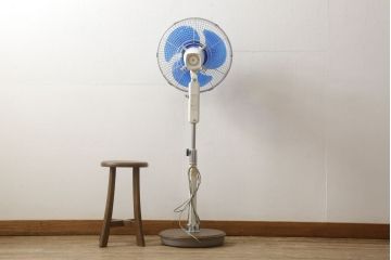 レトロ雑貨　激レア!!　松下電器産業　ナショナル扇風機　　箱付き(National、3枚羽)(R-061567)