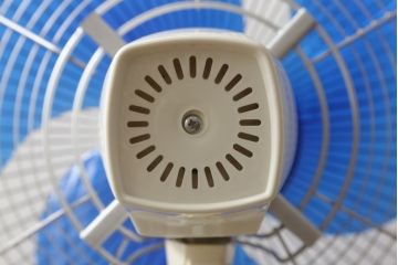 レトロ雑貨　激レア!!　松下電器産業　ナショナル扇風機　　箱付き(National、3枚羽)(R-061567)
