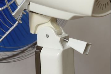 レトロ雑貨　激レア!!　松下電器産業　ナショナル扇風機　　箱付き(National、3枚羽)(R-061567)