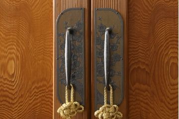 中古　民芸家具　屋久杉を贅沢に使用した木の温もりあふれる重ね箪笥(衣装箪笥、整理箪笥、和タンス、引き出し、チェスト)(R-061575)