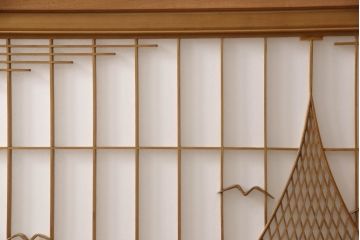中古　最高級　枠欅(ケヤキ)　雄大な山岳風景を繊細な伝統木工技術で表現した組子入り衝立て(組子パーテーション、組子家具、つい立て)(R-061579)