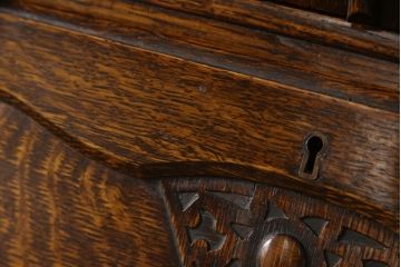 イギリスアンティーク　オーク材　クラシカルな佇まいが美しいビューローブックケース(ライティングビューロー、キャビネット、収納棚、戸棚、本箱、飾り棚、ワークデスク、在宅ワーク用、在宅用)(R-061580)