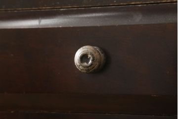 中古　北海道民芸家具　天板リメイク　上品な佇まいが落ち着きのある空間を演出するサイドボード(収納棚、戸棚、食器棚、カップボード、サイドキャビネット)(R-061582)