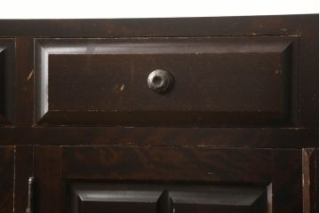 中古　北海道民芸家具　天板リメイク　上品な佇まいが落ち着きのある空間を演出するサイドボード(収納棚、戸棚、食器棚、カップボード、サイドキャビネット)(R-061582)