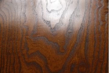 中古　美品　高級品　タモ材　指物工芸家具　漆塗り　捻梅の透かし彫りがかわいらしい文机(ローテーブル、両袖机、座机、デスク、在宅ワーク、在宅用)(R-061583)