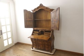 中古　美品　希少モデル　バロッサバレンティ(VARO,S.A. VALENTI)　凝ったデザインと丸みを帯びたフォルムが優美なビューローブックケース(ライティングビューロー、収納棚、本棚、キャビネット、ワークデスク、在宅用、在宅ワーク)(定価約130万円)(R-061585)