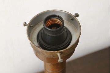 和製アンティーク　大正〜昭和初期　レトロな雰囲気を高めるトグルスイッチがおしゃれなテーブルスタンド(卓上照明、デスクスタンド、テーブルライト)(R-061587)