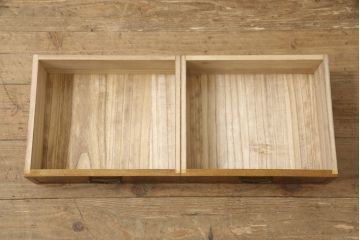中古　美品　江戸指物　桑材　シンプルながら凝った造りが魅力の飾り棚(茶棚、茶箪笥、違い棚、戸棚、収納棚)(R-061588)