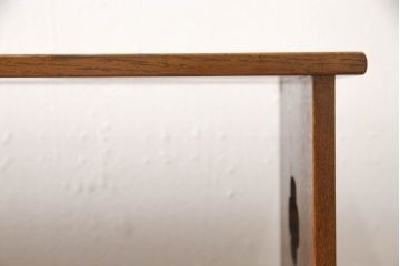 中古　美品　江戸指物　桑材　シンプルながら凝った造りが魅力の飾り棚(茶棚、茶箪笥、違い棚、戸棚、収納棚)(R-061588)