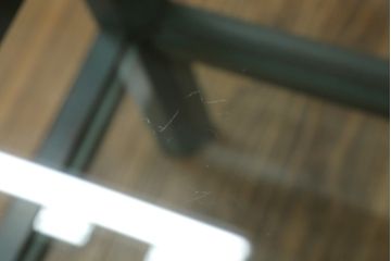 中古　バロッサバレンティ(VARO,S.A. VALENTI)　アルタミラ　グリーンカラーがおしゃれなサイドテーブル(ガラステーブル、ナイトテーブル、店舗什器)(R-061589)