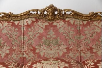中古　イタリア　ロココ調　細部まで凝ったつくりが魅力的な3人掛けソファ(三人掛け、3P)(R-061590)