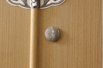 中古　高島屋　伝統工芸士　椿春雄作　凛とした佇まいが魅力の加茂総桐箪笥(胴丸、総桐たんす、引き出し、着物箪笥、和タンス)(R-061595)