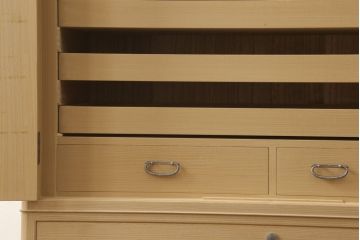 中古　高島屋　伝統工芸士　椿春雄作　凛とした佇まいが魅力の加茂総桐箪笥(胴丸、総桐たんす、引き出し、着物箪笥、和タンス)(R-061596)