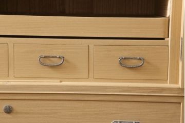 中古　高島屋　伝統工芸士　椿春雄作　凛とした佇まいが魅力の加茂総桐箪笥(胴丸、総桐たんす、引き出し、着物箪笥、和タンス)(R-061596)