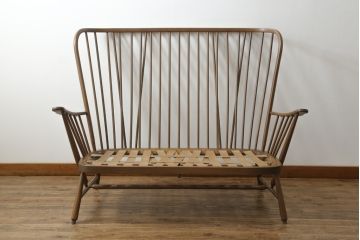 イギリスビンテージ　超美品　ERCOL(アーコール)　エバーグリーン　曲げ木のフレームが目を惹くハイバック2人掛けソファ(アームソファ、ラブソファ、二人掛け、ヴィンテージ、英国、北欧)(R-061602)