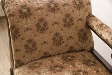 イギリスアンティーク　美品　ウォールナット材　クラシカルで気品漂うシェーズロング(カウチソファ、セティ、2人掛けソファ、2P、二人掛け、長椅子、キャスター付き)(R-061603)