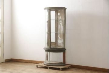 和製アンティーク　希少デザイン!!　Rガラス　懐かしさ漂う!たばこ屋さんの縦型ガラスケース(ショーケース、陳列棚、飾り棚、店舗什器、ディスプレイ棚、曲げガラス)(R-061604)