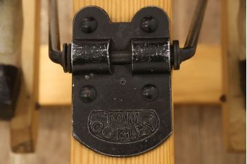 アンティーク雑貨　トム・コブリー(TOM COBLEY TOYS)　リアルな造形のロッキングホース(木馬)(R-061606)