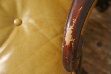 中古　DREXEL HERITAGE(ドレクセルヘリテイジ)　イエローカラーが空間のアクセントになるエグゼクティブデスクチェア(オフィスチェア、回転チェア、アームチェア)(R-061607)