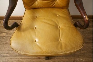 中古　DREXEL HERITAGE(ドレクセルヘリテイジ)　イエローカラーが空間のアクセントになるエグゼクティブデスクチェア(オフィスチェア、回転チェア、アームチェア)(R-061607)