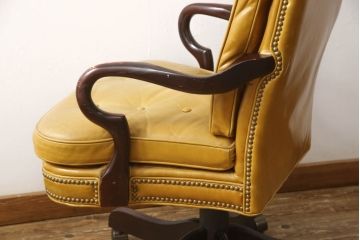 中古　DREXEL HERITAGE(ドレクセルヘリテイジ)　イエローカラーが空間のアクセントになるエグゼクティブデスクチェア(オフィスチェア、回転チェア、アームチェア)(R-061607)