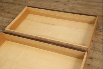 中古　松本民芸家具　天板リメイク　和・洋どちらにも取り入れやすい!シックな佇まいが魅力のローチェスト(ローボード、サイドチェスト、引き出し)(R-061621)
