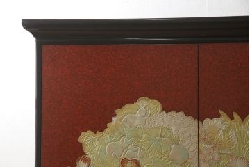 中古　超美品　香川漆器　伝統工芸士・小松庄一作　桐材　対比された色遣いが優美さを引き立てる衣装箪笥(着物箪笥、収納箪笥、引き出し、桐箪笥)(R-061622)