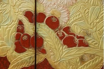中古　超美品　香川漆器　伝統工芸士・小松庄一作　桐材　対比された色遣いが優美さを引き立てる衣装箪笥(着物箪笥、収納箪笥、引き出し、桐箪笥)(R-061622)