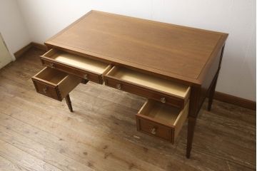 中古　DREXEL HERITAGE(ドレクセルヘリテイジ)　Triune(トライユン)　クラシックなデザインがステキなニーホールデスク(両袖デスク、机、ワークデスク、在宅ワーク用、在宅用)(定価約41万円)(R-061633)