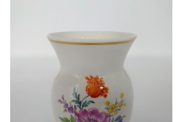 ドイツ　マイセン　Meissen　五つ花　ベーシックフラワー　優雅な佇まいが洗練された雰囲気を醸し出す花瓶(フラワーベース、花器、西洋陶磁器)(R-061650)