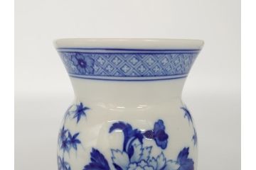 レア　ドイツ　マイセン　Meissen　ブルー　フラワー　美しい花をより引き立てる花瓶(フラワーベース、花器、西洋陶磁器、シリーズ不明)(R-061651)