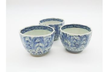 江戸後期　古伊万里　染付　線描き　孔雀文　蕎麦猪口3客セット(向付、湯呑、和食器)　(R-061655)
