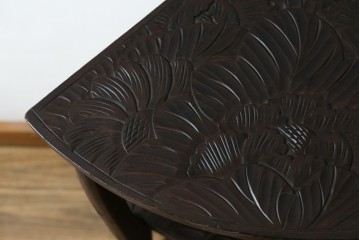 中古　伝統工芸　日光彫り　ダイナミックな花の意匠が存在感のあるコーナーラック　(R-061658)