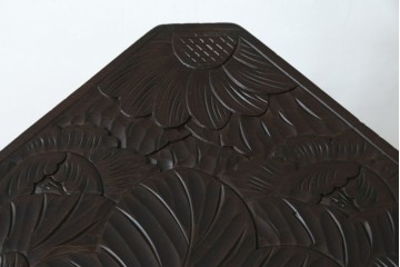 中古　伝統工芸　日光彫り　ダイナミックな花の意匠が存在感のあるコーナーラック　(R-061658)