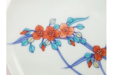 今泉今右衛門　色鍋島　今泉今右衛門窯　錦露草絵　紅葉椀　カップ&ソーサー(共箱付き、赤絵、色絵付、C&S)(R-061659)