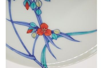 今泉今右衛門　色鍋島　今泉今右衛門窯　錦露草絵　紅葉椀　カップ&ソーサー(共箱付き、赤絵、色絵付、C&S)(R-061659)