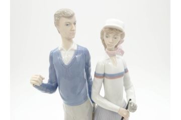 スペイン　リヤドロ　LLADRO　ゴルフのカップル　躍動感溢れる造りが素敵なフィギュリン(箱なし、陶器人形、置物、オブジェ)(R-061660)