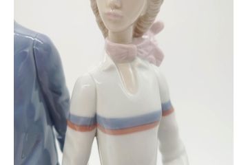 スペイン　リヤドロ　LLADRO　ゴルフのカップル　躍動感溢れる造りが素敵なフィギュリン(箱なし、陶器人形、置物、オブジェ)(R-061660)