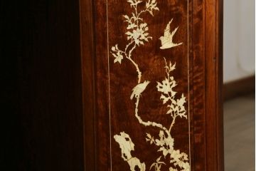和製ビンテージ　上手物!!　花梨(カリン)材　象嵌入り　上質な和の空間づくりにオススメの飾り棚(茶棚、茶箪笥、違い棚、戸棚、収納棚、ヴィンテージ)(R-061666)