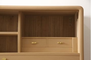 中古　伝統工芸士・中田静夫作　花の絵柄がかわいらしくも品を感じさせる紀州箪笥(大丸、桐たんす、衣装箪笥、和タンス、引き出し)(定価約220万円)(R-061669)