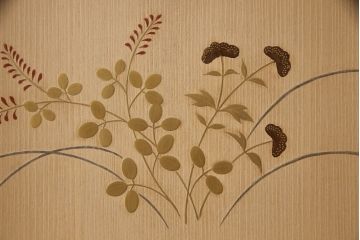 中古　伝統工芸士・中田静夫作　花の絵柄がかわいらしくも品を感じさせる紀州箪笥(大丸、桐たんす、衣装箪笥、和タンス、引き出し)(定価約220万円)(R-061669)