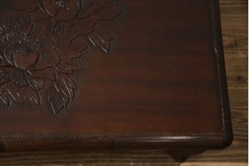 和製ビンテージ　大胆かつ繊細な彫刻が美しい日光彫りのローテーブル(座卓、リビングテーブル、センターテーブル、ヴィンテージ)(R-061671)