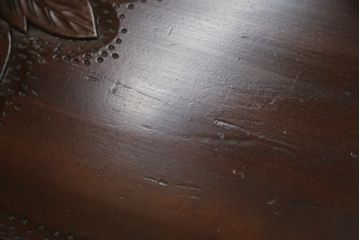 和製ビンテージ　大胆かつ繊細な彫刻が美しい日光彫りのローテーブル(座卓、リビングテーブル、センターテーブル、ヴィンテージ)(R-061671)