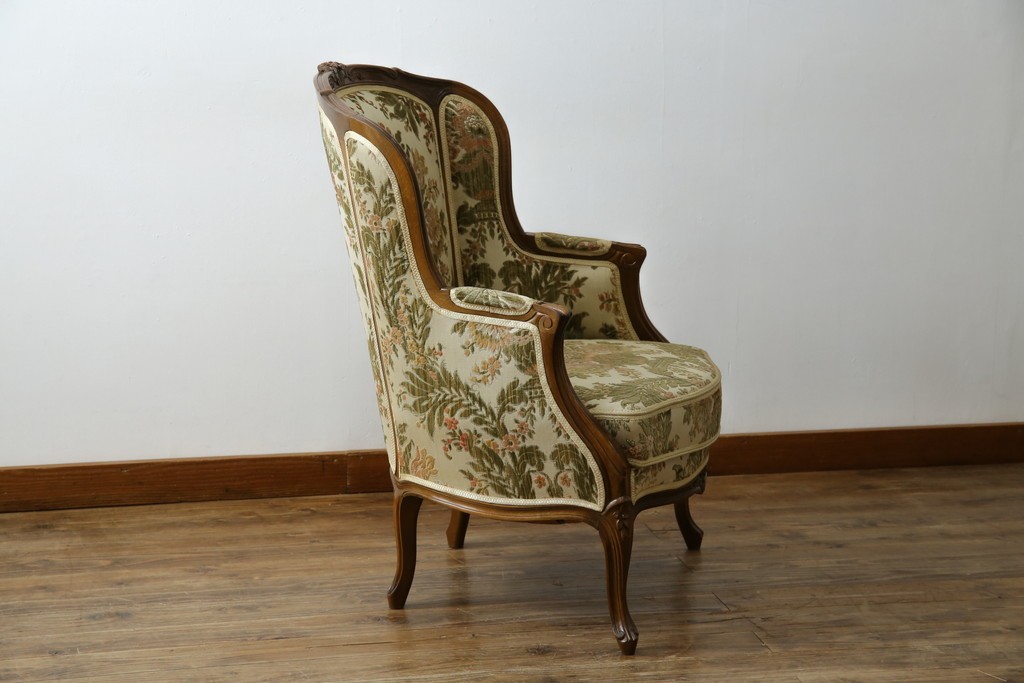 フランスアンティーク　エレガントな空間を演出する1人掛けソファ　(R-061677)