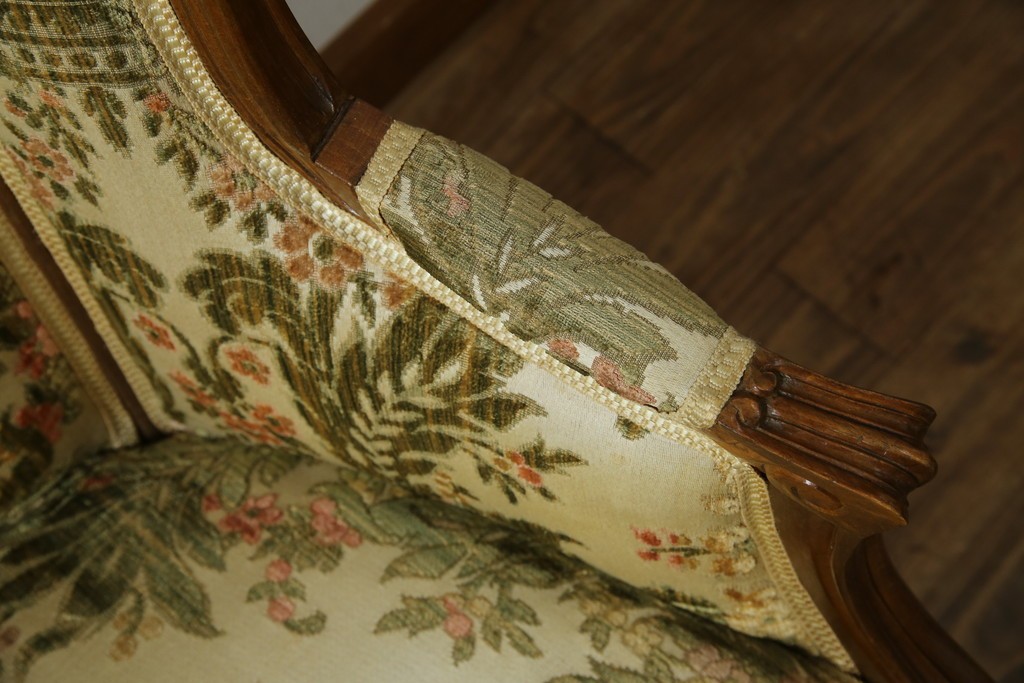 フランスアンティーク　エレガントな空間を演出する1人掛けソファ　(R-061677)