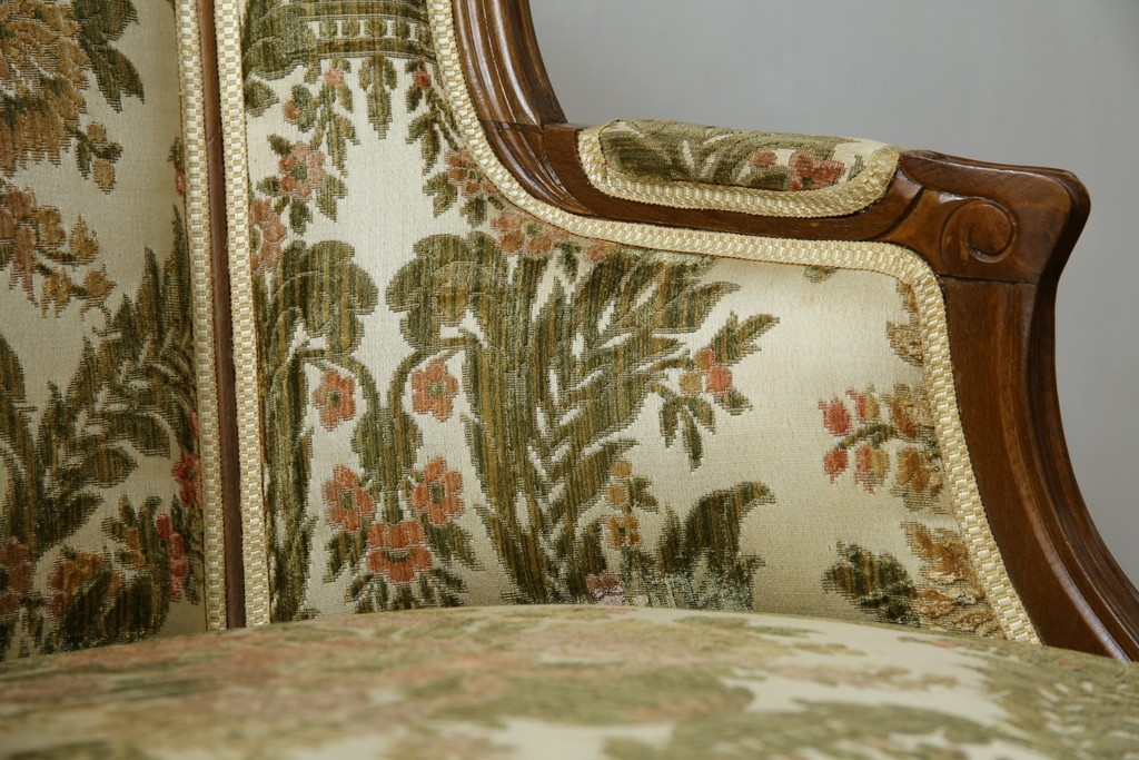 フランスアンティーク　エレガントな空間を演出する1人掛けソファ　(R-061677)