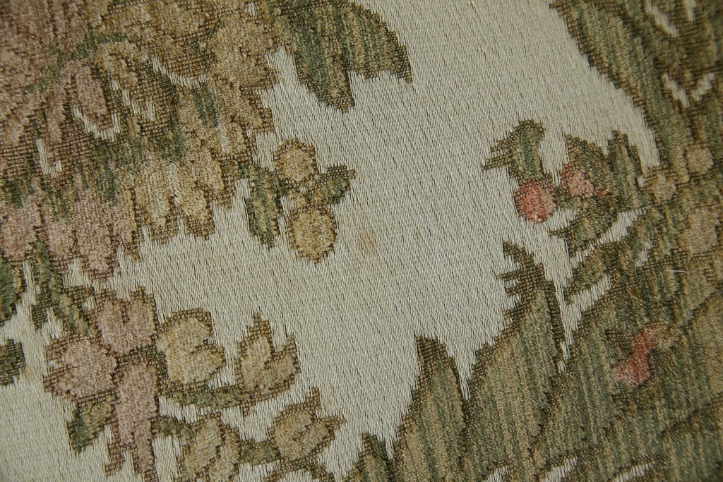 フランスアンティーク　エレガントな空間を演出する1人掛けソファ　(R-061677)