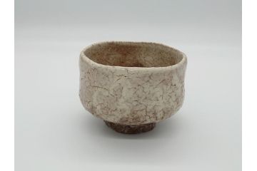 玉村松月　萩焼　抹茶碗　奥深い味わいが感じられる茶碗(共箱付き、茶器、茶道具、和食器、高麗焼)(R-061684)