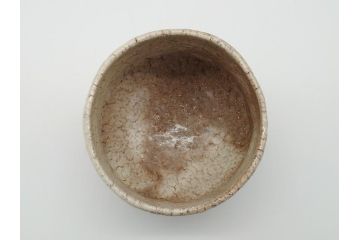 玉村松月　萩焼　抹茶碗　奥深い味わいが感じられる茶碗(共箱付き、茶器、茶道具、和食器、高麗焼)(R-061684)